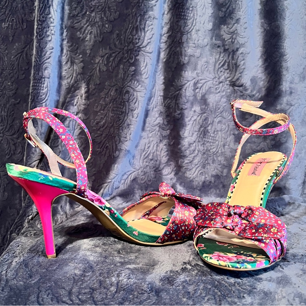 Betsey Johnson Sweetie Floral Print Heels